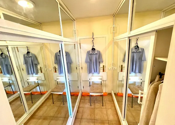 Marina Palace Vista Piscina *