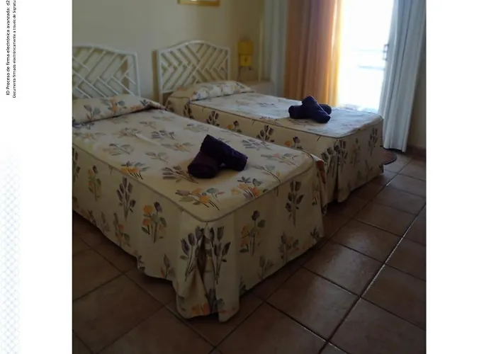 Marina Palace Vista Piscina *